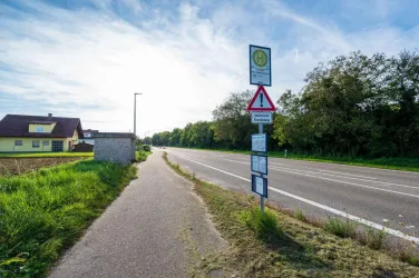 Bushaltestelle Steinfeld Abzw. Niederotterbach (© Tourismusverein Bad Bergzaberner Land e.V.)