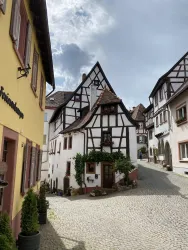 Neuleiningen historisches Gebäude "Spitzhaeuschen"