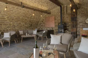 Weinlounge (© Burggarten Appartements)