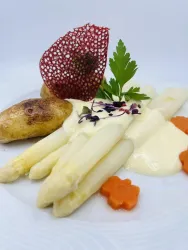 Vier Jahreszeiten Landau Spargel (© Vier Jahreszeiten Landau)