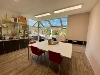 SÜW Shop & Zentrale für Tourismus (3)