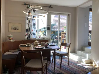 Küche mit Blick zum Balkon