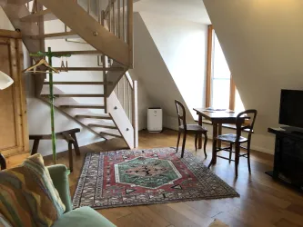 Herrenberg-Wohnebene mit Schlafsofa