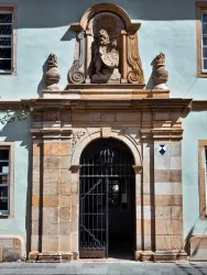 Eingang zum Kreuzgang und zur Augustinerkirche