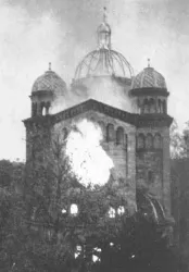 Brennende Synagoge von Landau (© Historische Darstellung)