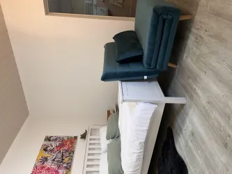 Kann als Gästebett ausgeklappt werden