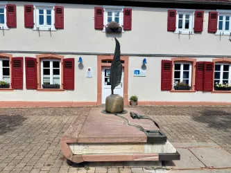 Brunnen Gemeindebücherei (4)