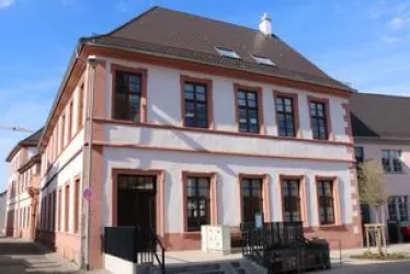 Leininger Oberhof Grünstadt - Stadtbücherei