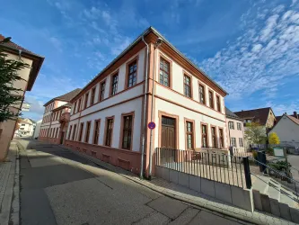 Leininger Oberhof-Stadtbücherei