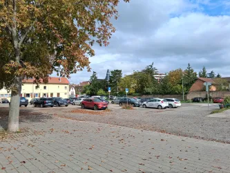 Jean-Mann-Parkplatz.