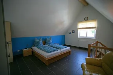 Fewo_Schenk_Rohrbach_blau_Schlafzimmer1