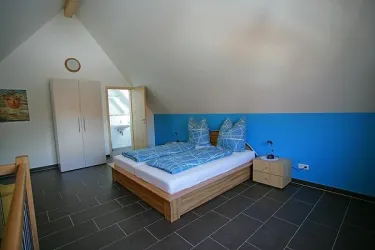 Fewo_Schenk_Rohrbach_blau_Schlafzimmer