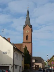Protestantische_Kirche_Hochspeyer_01