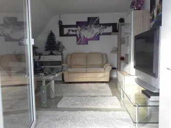 Blick ins Wohnzimmer (© Ferienwohnung Galina)