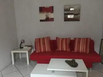 Lesezimmer mit Schlafcouch (© Bettina Schneider)