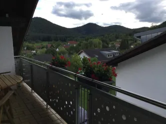 Wohnung mit Balkon