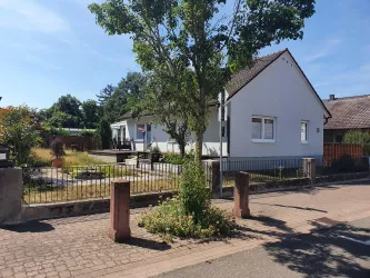 Straßenansicht