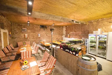 Weinkeller (© Weingut Graf)