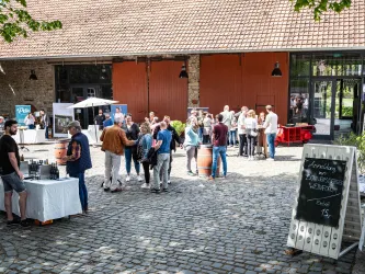 Genießen und probieren (© Donnersberg-Touristik-Verband e.V., Medienagentur Fachenbach)