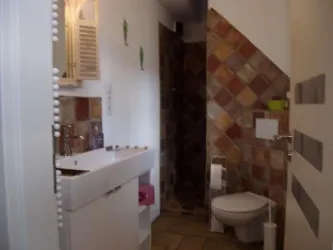 Blick ins Badezimmer