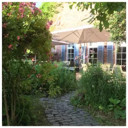 Garten und Terrasse (© Weingut Engel)