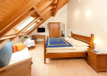 Zimmer im Landhausstil im Haupthaus