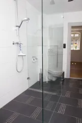 Bad Ap. 3 (© Gästezimmer Mittelgassse)