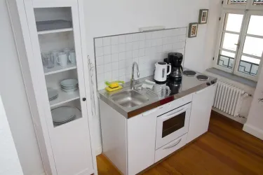 Küchenbereich Ap. 2 (© Gästezimmer Mittelgasse)