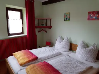 rotes Schlafzimmer