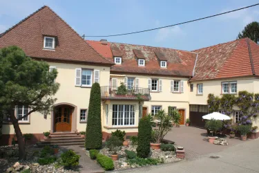 Weingut Müller-Dr. Becker (© Weingut Müller-Dr. Becker)