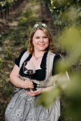 Kultur- und Weinbotschafterin Jessica Baudisch (© TI Wachenheim)