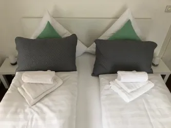 Schlafzimmer 3