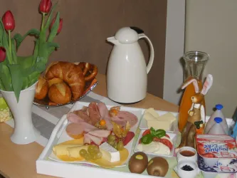 reichhaltiges Frühstück für unsere Gäste im DZ