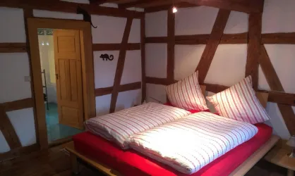 Schlafzimmer 1