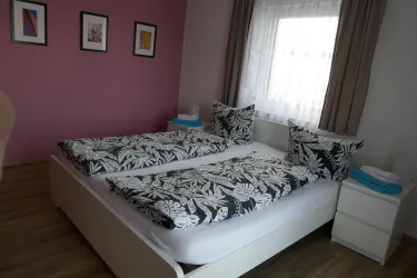1. Etage Altrosa Zimmer
