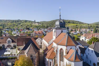 St. Georgskirche oben (© Stobbe)