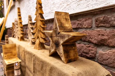 Waldweihnacht 2024/1 (© cc-by-Sa-Pfalztouristik://Heinmatlichter GmbH) Waldweihnacht 2024/1 (© cc-by-Sa-Pfalztouristik://Heinmatlichter GmbH)