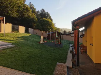 Garten hinterm Haus