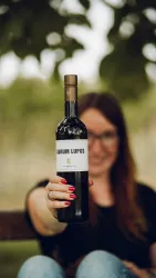 Weinflasche Weingut H. u. C. Wolf