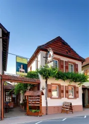 Aussenansicht Weingut H. u. C. Wolf