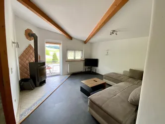 Kamin im Wohnbereich (kleine Wohnung) (© René Schaal)