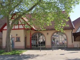 Dorfplatz Weisenheim am Berg (© EM Urlaubsregion Freinsheim)