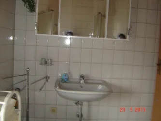 Bad mit Wanne (© Haus Helga)