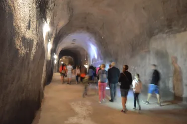 Wasserschacht im Bunker (© Tourist-Info St. Martin)