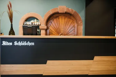 Vinothek Altes Schlösschen_1 (© Tourist-Info St. Martin)
