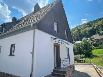 Hausansicht (© Ferienwohnung Apartement Kropsbach)