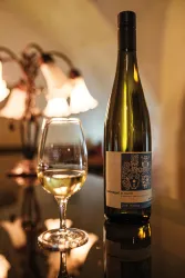 Weingut Herrengut Weinflasche