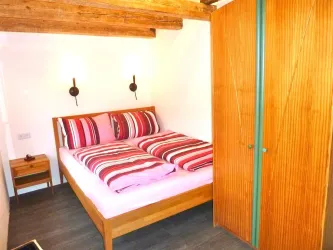 Schlafzimmer 2