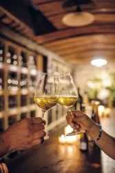 Weinprobe (© Tourist-Info St. Martin)