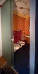Badezimmer_Blau (© Gästehaus im Wolsel)